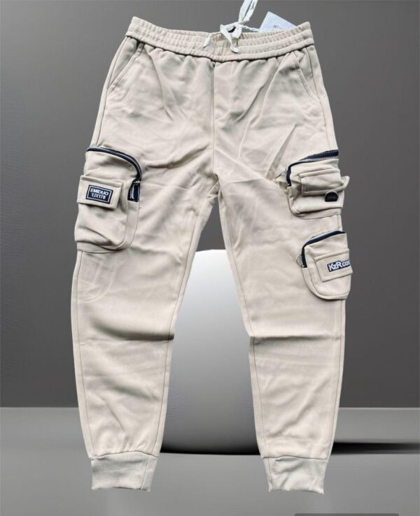 Pantalon cargo beige pour homme – Pratique et stylé, parfait pour les activités en plein air, les sorties décontractées ou la vie quotidienne.