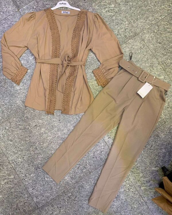 Ensemble Pantalon avec Haut pour Grande Dame – Tenue Élégante et Confortable avec Coupe Flatteuse, Idéal pour un Look Chic et Moderne en Toute Occasion – Image 6