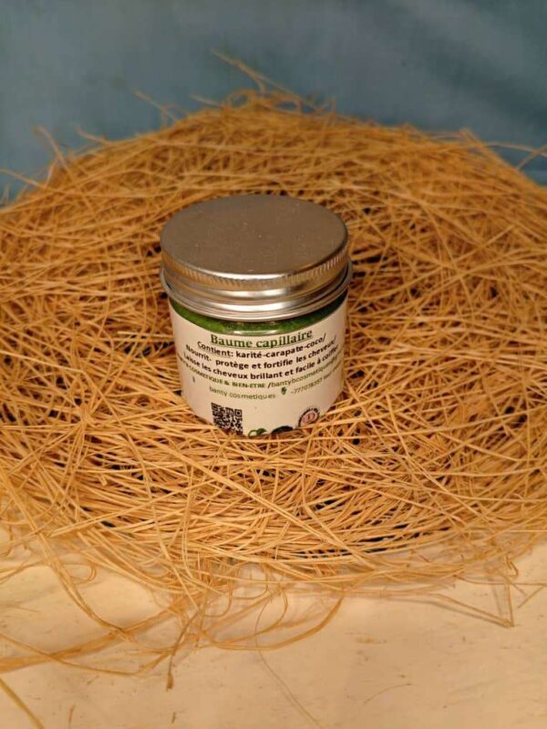 Baume Capillaire : Soin Intensif pour Cheveux Secs et Abîmés, Hydratation Profonde et Brillance Éclatante.