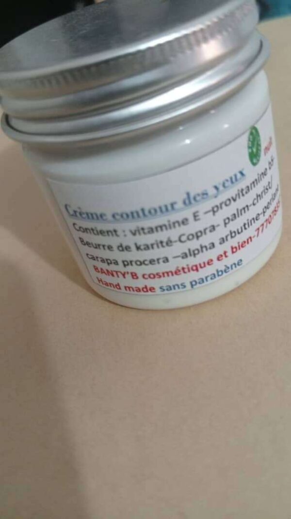 Crème Contour des Yeux : Hydratation Intense et Réduction des Cernes pour un Regard Éclatant et Rafraîchi.