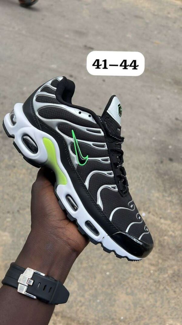 Baskets épaisses - Chaussures de sport pour un confort maximal et un style audacieux. Idéales pour le sport ou un look streetwear moderne, avec un excellent amorti. – Image 7