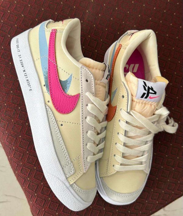 Nike Women's Blazer : style rétro et confort moderne. Parfaites pour un look décontracté et élégant, ces baskets s'adaptent à toutes vos tenues du quotidien.