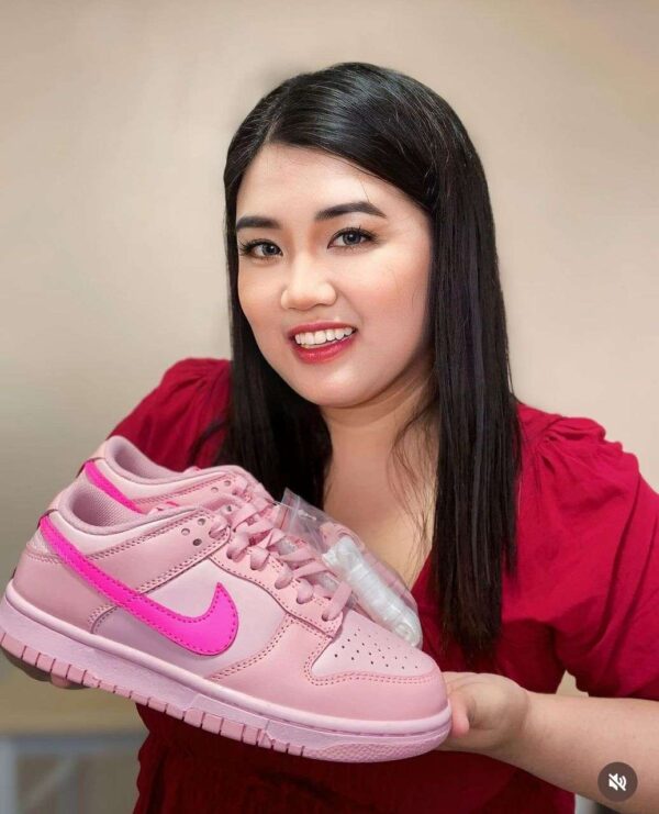 Nike Air Force 1 Rose : l'alliance parfaite de confort et d'élégance, offrant une touche de couleur tendance pour un style décontracté et chic. – Image 3