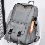 Sac à Dos Gris Léger pour Aventures Urbaines - Conception Minimaliste, Ultra Léger, Durable, Idéal pour Vos Déplacements Quotidiens en Ville