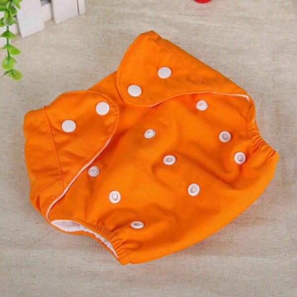 Couches réutilisables en tissu imperméable pour bébé – Inserts réglables disponibles en 9 couleurs, confortables et durables pour un change pratique et écologique. – Image 4