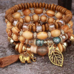 Bracelets avec Charm Feuille, Lot de 4 – Design Élégant avec Perles et Breloques, Idéal pour Accessoiriser Vos Tenues avec un Style Naturel et Bohème.