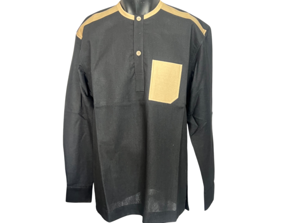 Chemise Lin Homme - Style Contrasté Élégant - Noir profond avec détails beige doré