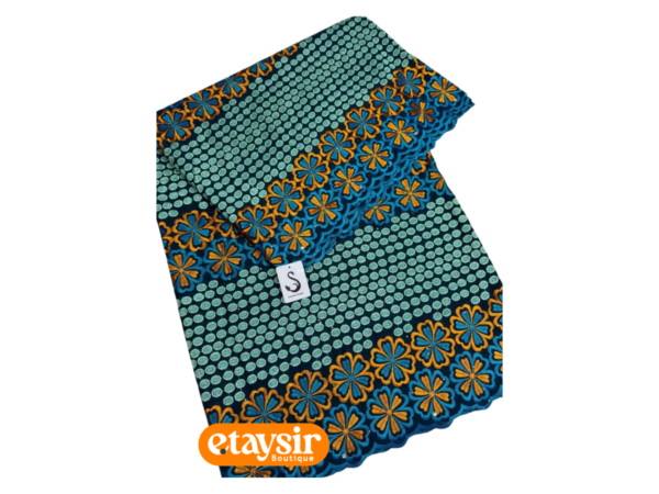 Tissu Brodé Premium – Motifs Floraux Bicolores