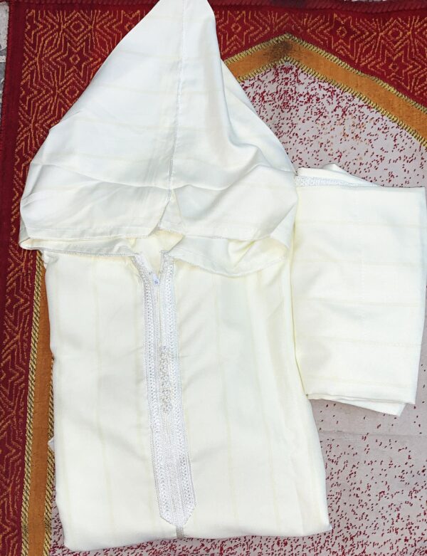 Djellaba Homme – Élégance Traditionnelle en Satin ou Coton