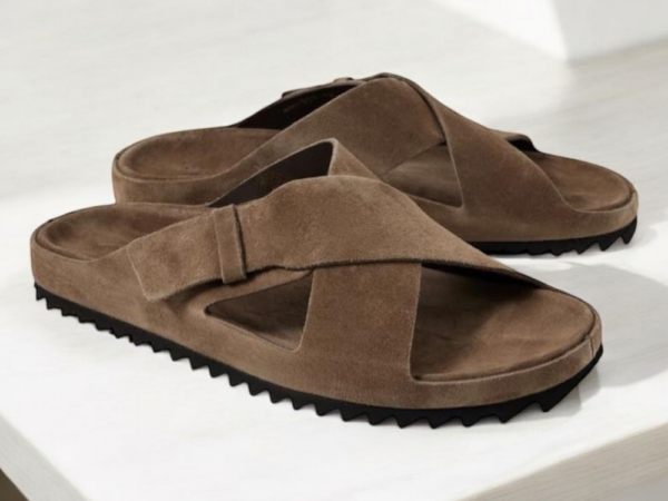 Sandales croisée en daim – Modèle Confort Nomade Taupe